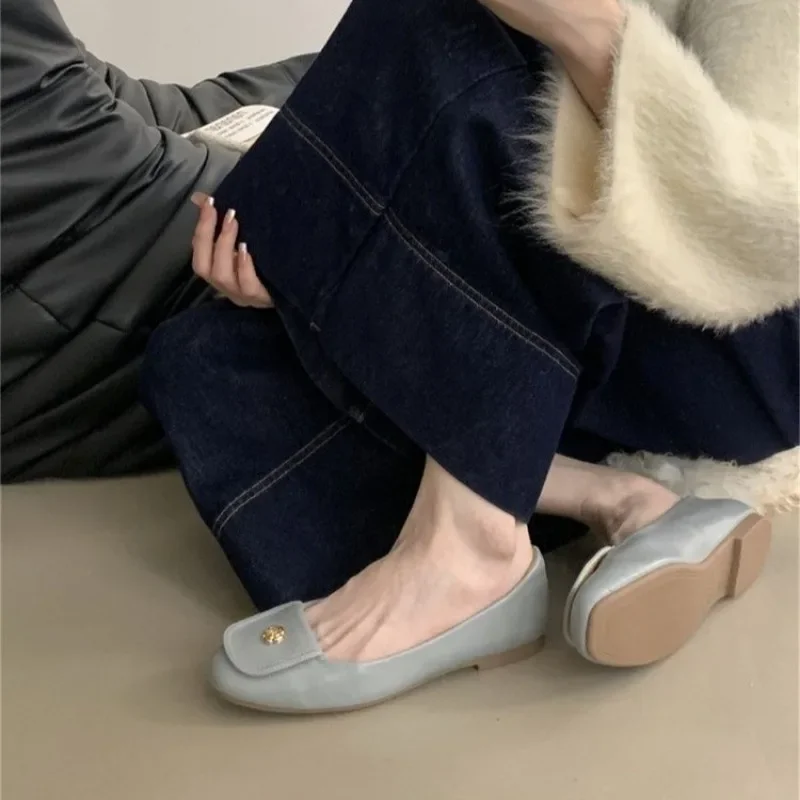 Women's Flat Shoes Camellia Metal Decoration One Kick Anti-slip Women Shoes Dress Leisure Spring Soft Bottom Zapatillas De Mujer 5