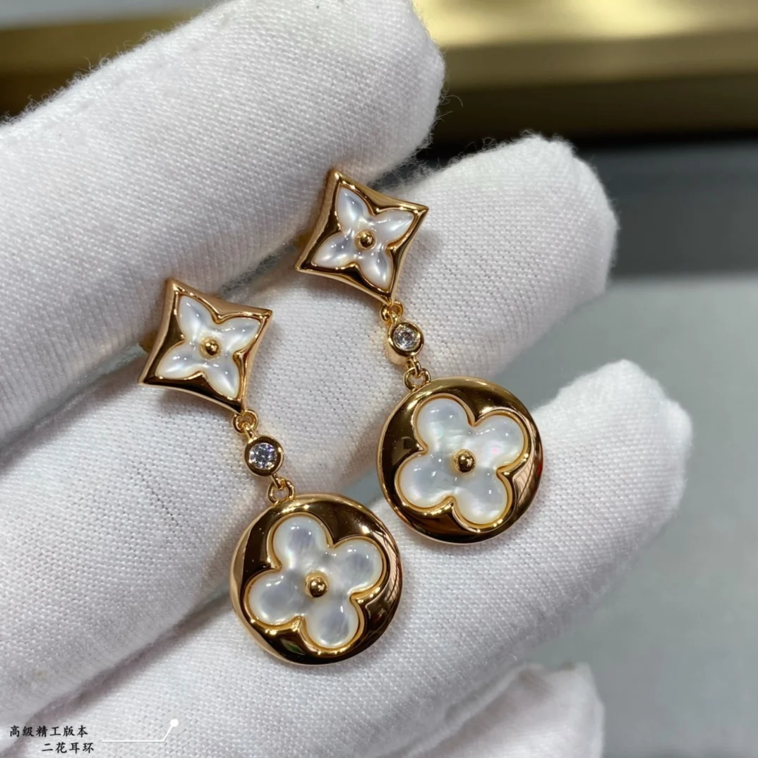 

High-end Luxury Fashion High Quality S925 Sliver Platinum 18K Classic Flower Earrings For Women Party Jewelry Gift