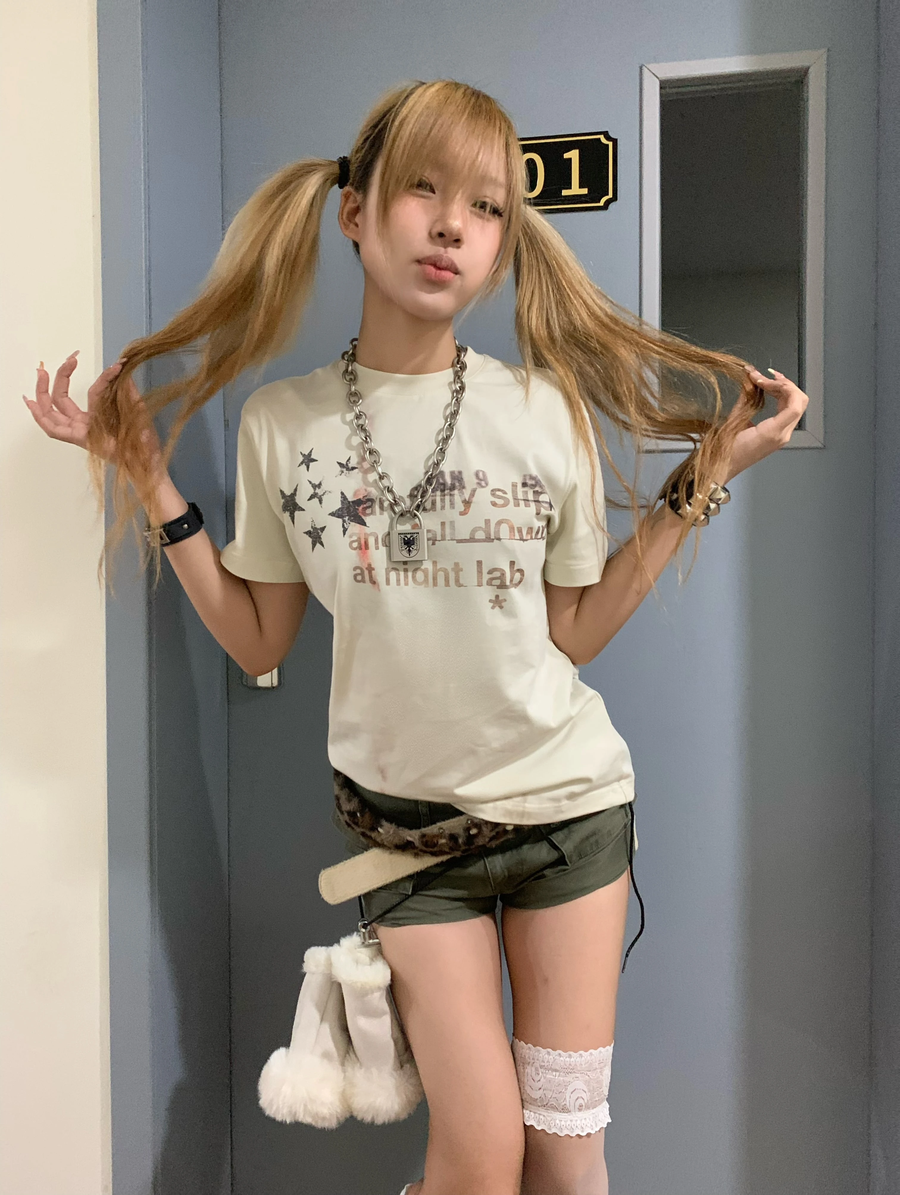 Karrram Japanisches Y2k Briefdruck T-Shirt Trashy 2000er Jahre Stil Kurzarm T-Shirt Vintage Harajuku Distressed Top American Retro – Detail 15
