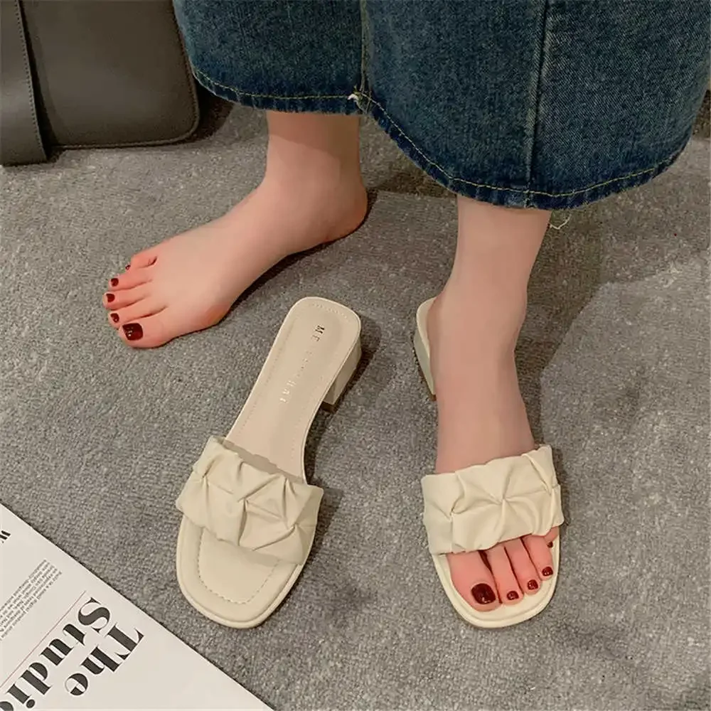 Pantofole Antiscivolo Spa Sul Mare Sandalo Rosso Scarpe Da Donna Stivali Firmati Sneakers Sport Trnis Different Zapato Shouse