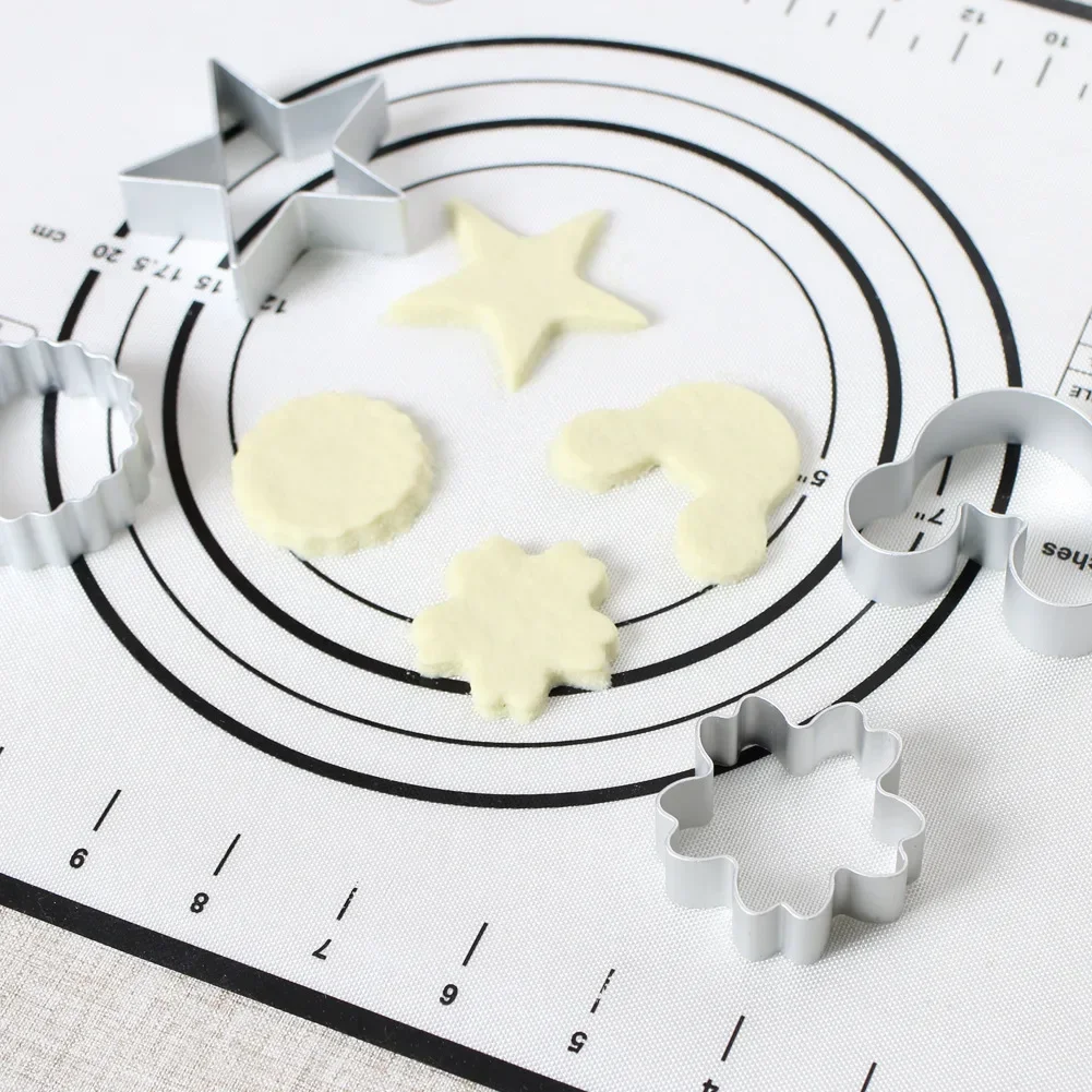 Pastry and Pastry Accessories Mat Bakery Rolling Pin Baking Pizza Thicken Dough Housewares Food Grade Kneading Supplies Kitchen