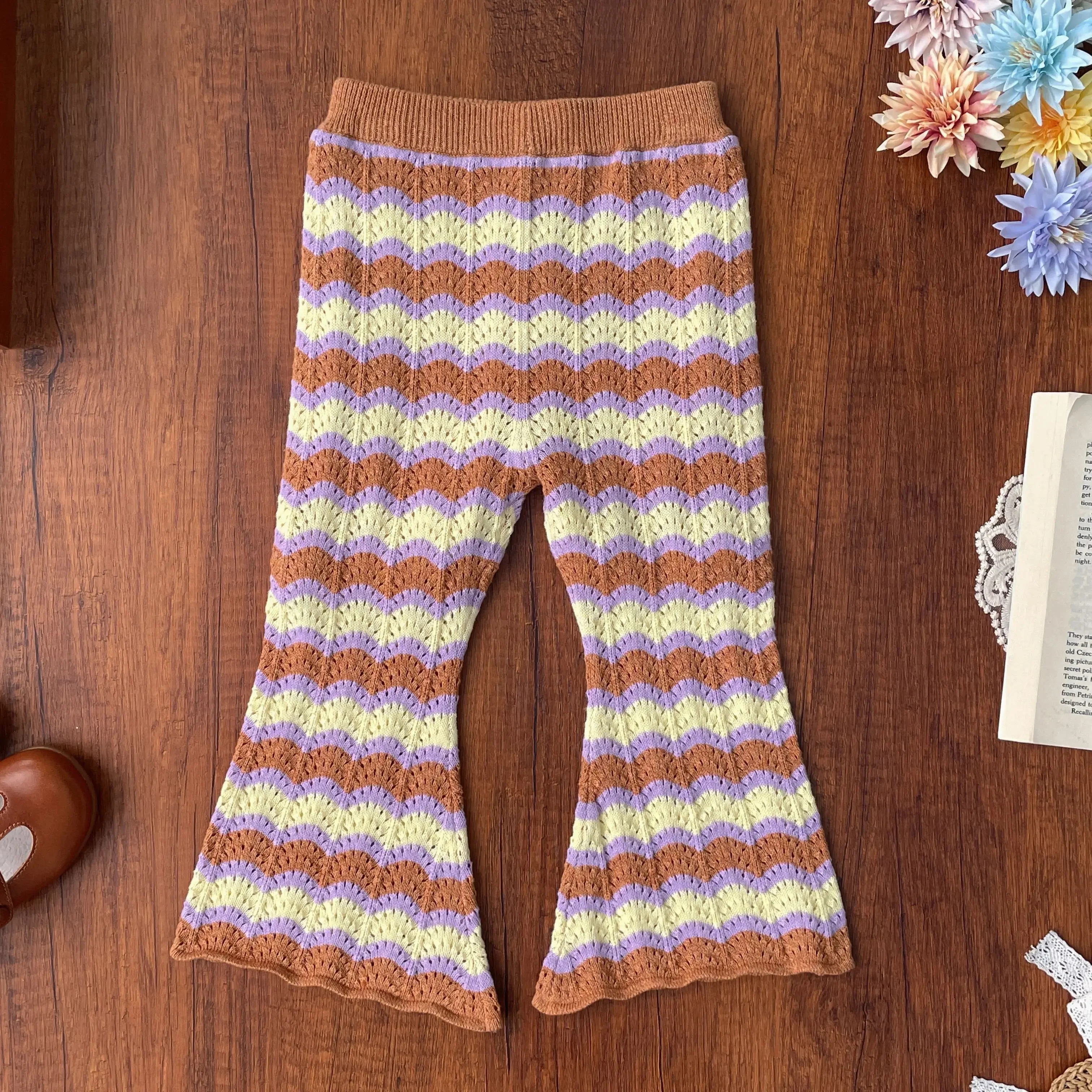 재고 있음 즉시 배송 아동용 스웨터 2025 복고풍 스타일 소녀용 투각 니트 스웨터 물결 모양의 자카드 긴 바지 세트