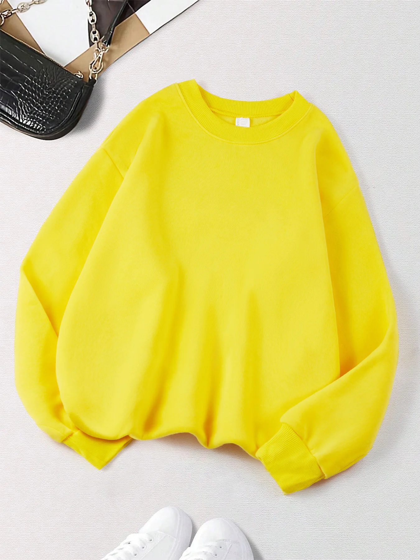 بلوفرات الخريف والشتاء المرأة البلوز مريح الصلبة هوديي الصوف ملابس عصرية الشارع لينة ملابس رياضية ملابس علوية دافئة غير رسمية