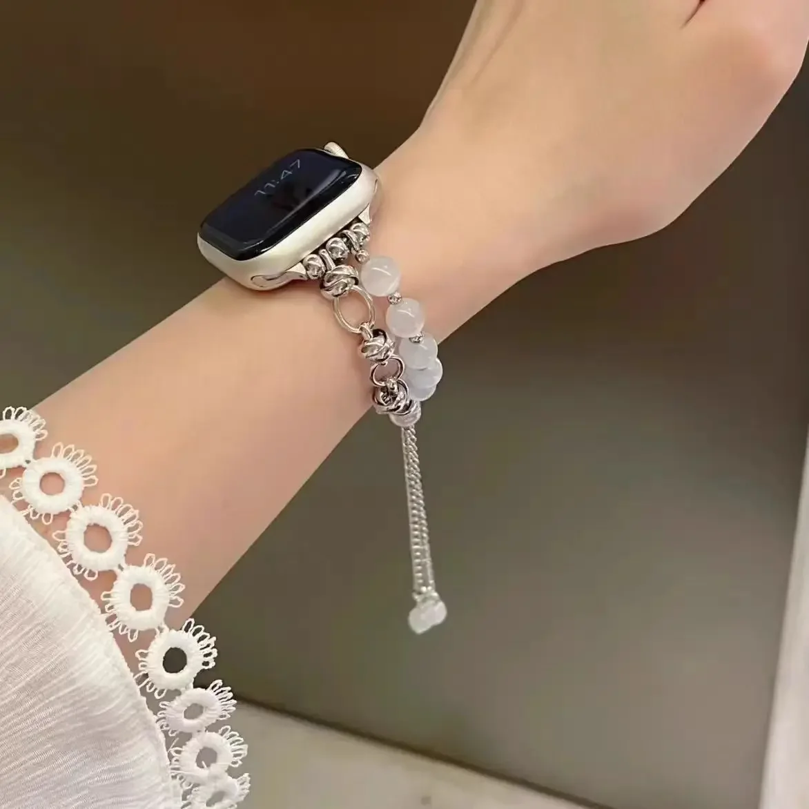 รูปสินค้า ลูกปัดโลหะ ดีไซน์สวย สำหรับ Apple Watch Band