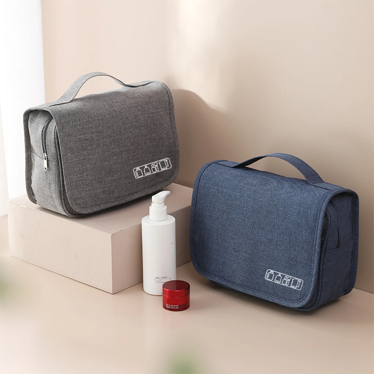 Travel Storage Bag Large Capacity Multifunctional Portable Cosmetic Bag With Hook