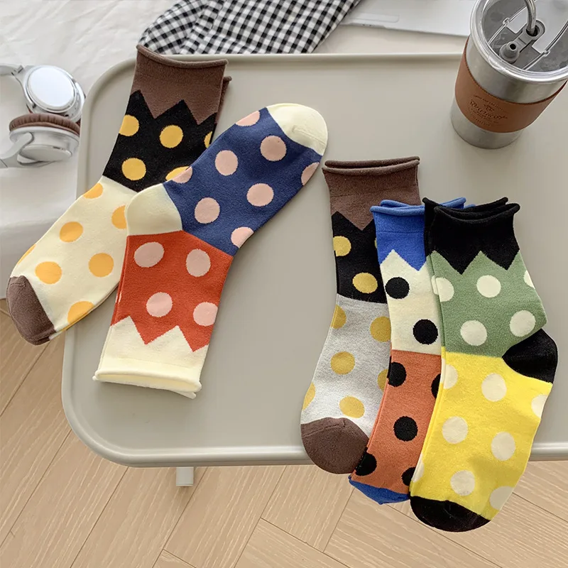 

Contrast Color Round Dot Women Socks Cartoon Fashion Kawaii Woman Socks Winter Warm Soft Girl Sock Breathable Trendy Lady Sock