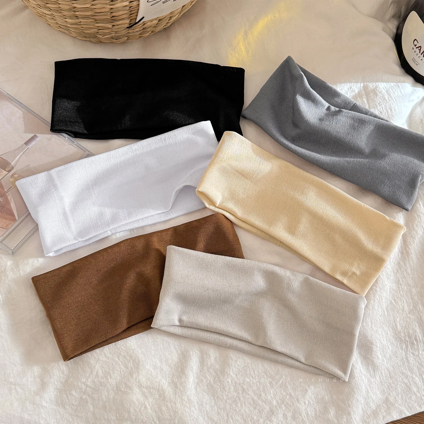 Soft Knit Sports Headband Lightweight Comfortable for Gym Running Yoga Non-Slip Breathable