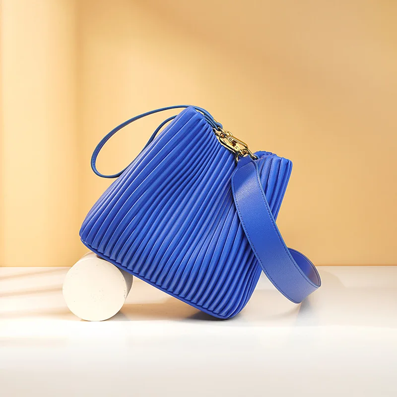 

New Bucket Bag Light Luxury Underarm Bag Large Capacity Handbag Fashion High-Grade Leather Single Shoulder Crossbody Bag Women