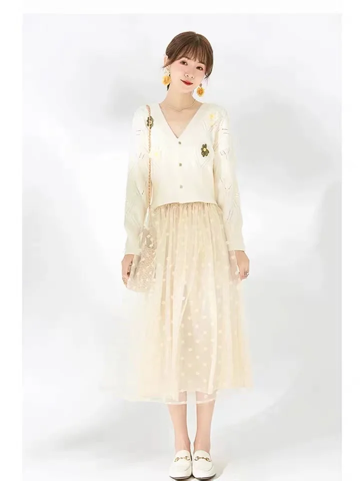Cardigans à manches longues et col en v pour femmes, élégant, doux, tricot à fleurs, décontracté, simple boutonnage, vêtements d'avertissement, pull vert, hiver_voghion.com