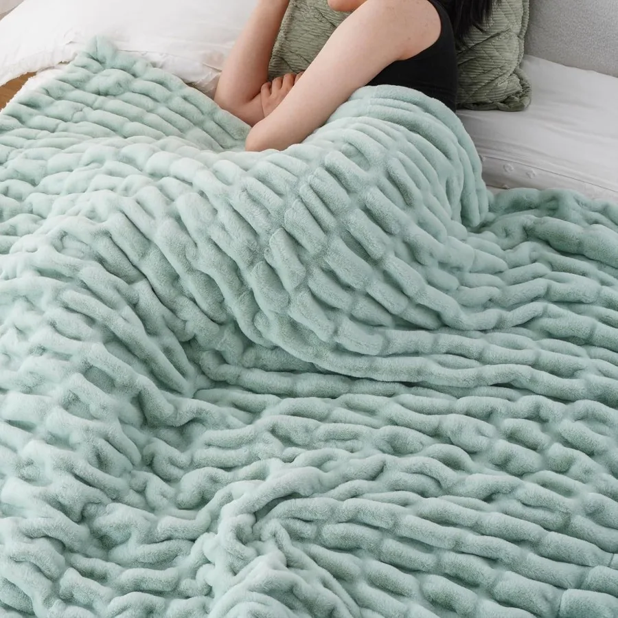 Sage Green Faux Fur Throw Blanket for Bed Super Soft Cozy Mink Fur Blanket Double Side Ruched Rabbit Fur Blanket for Couch Bed