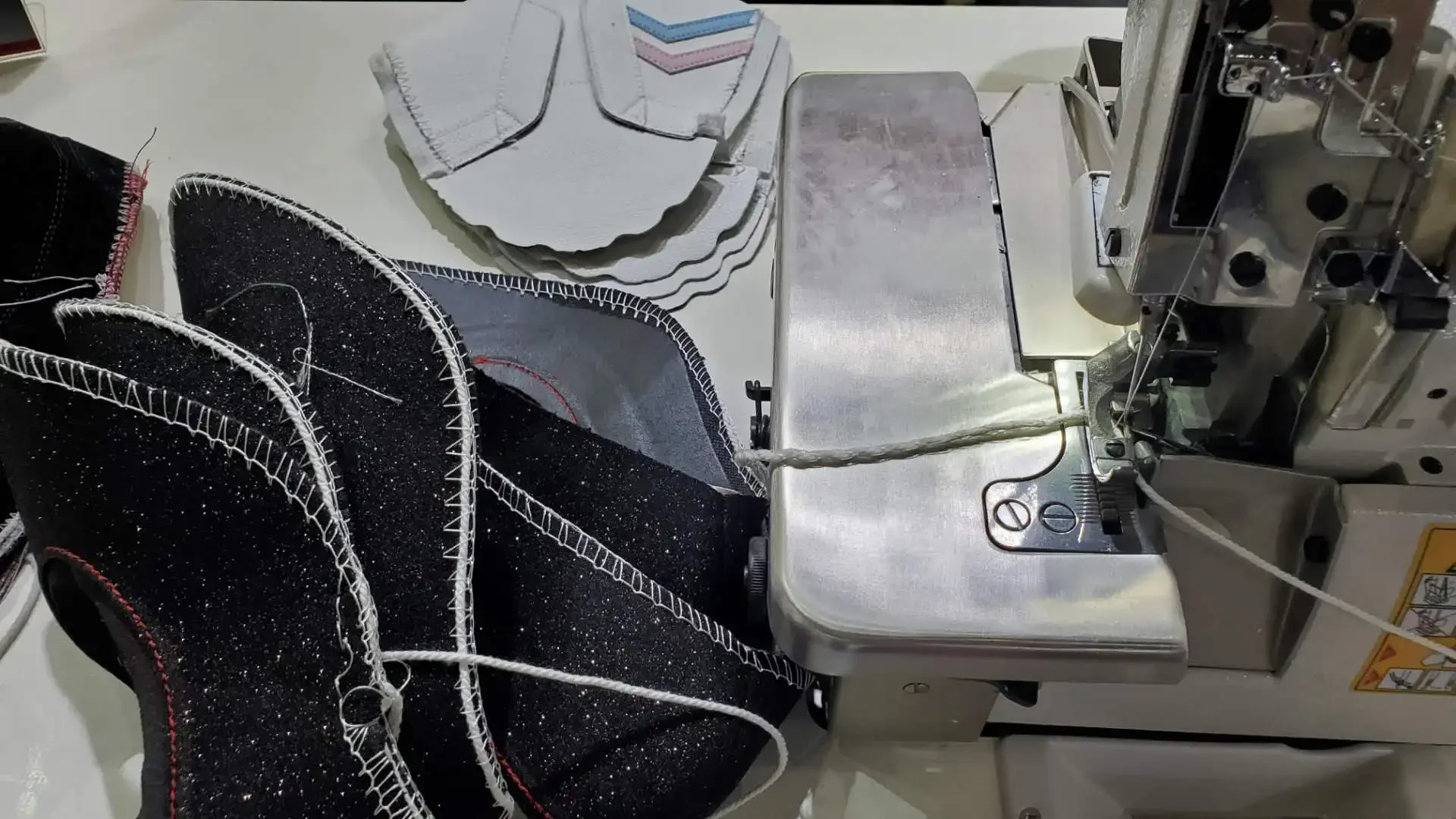 SI-650 Overlock sewing machine for shoe sole edge sewing