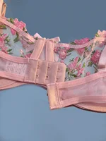 Lingerie Sexy en dentelle transparente pour femmes, sous-vêtements érotiques, ensemble soutien-gorge et culotte, vêtements de nuit, costume brodé Floral 3