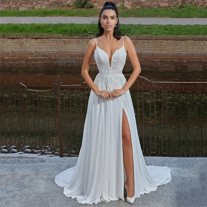 

Elegant A-Line Wedding Dresses Women Open Back Spaghetti Straps V-Neck Lace Applique Bridal Gowns Sweep Train Vestidos De Noiva