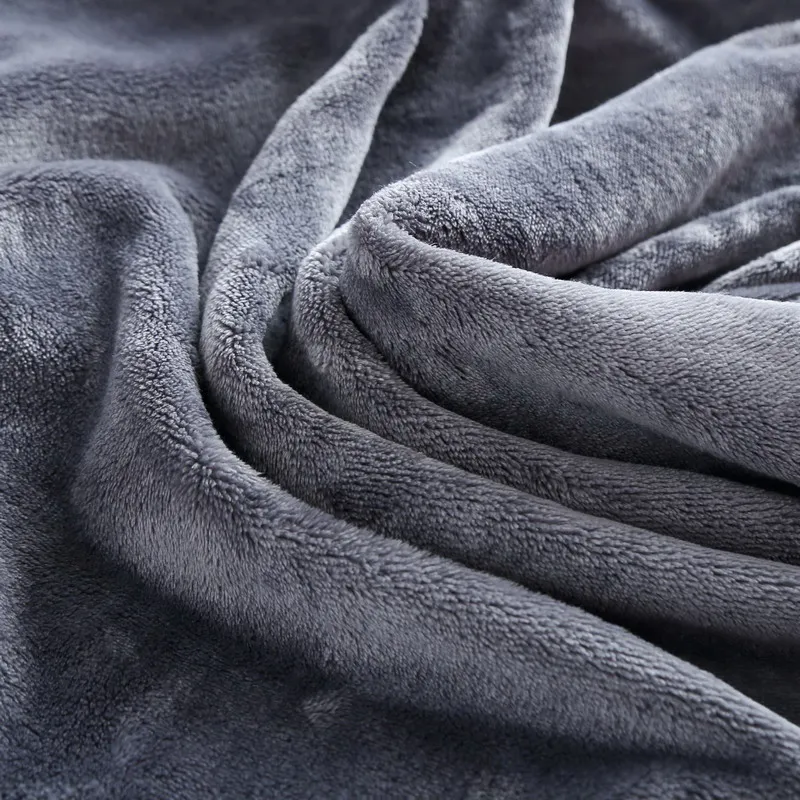 Fluffy Coral Velvet Blanket Flannel Plush Comfortable Thickened and Warm Soft Sofa Throw Blanket for Air-Conditioned Room Luxury 4