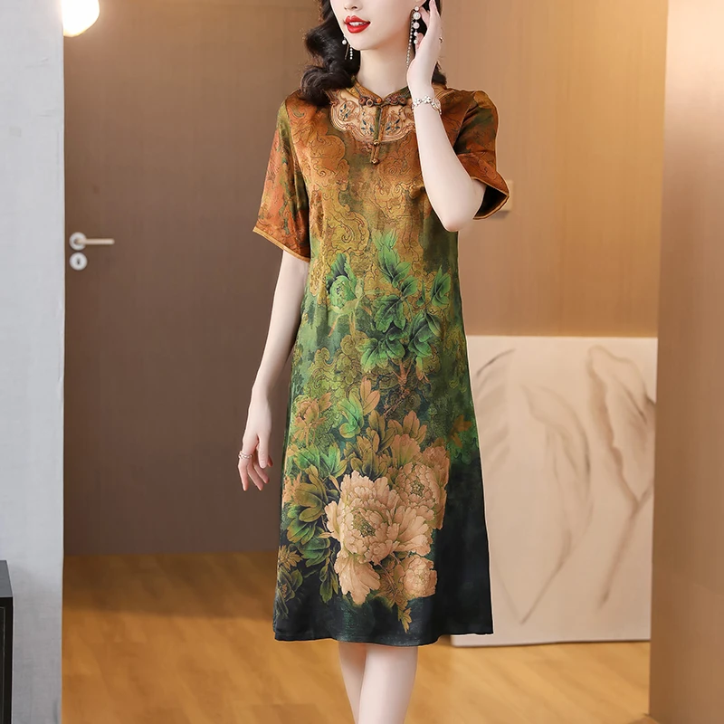 

2023 new silk dress middle-aged and elderly women middle-aged mother improved cheongsam summer silk skirt