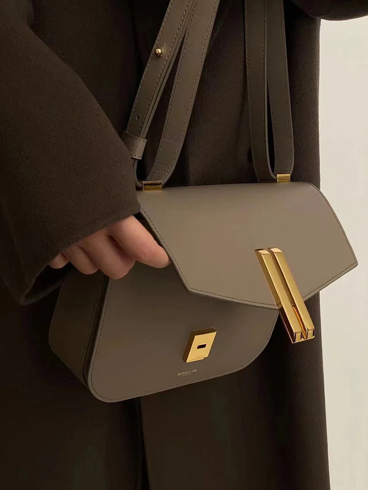 Demelier Nano Montreal ������ ���� ��� ũ�ν��ٵ� ���Ÿ� �� �ڵ��