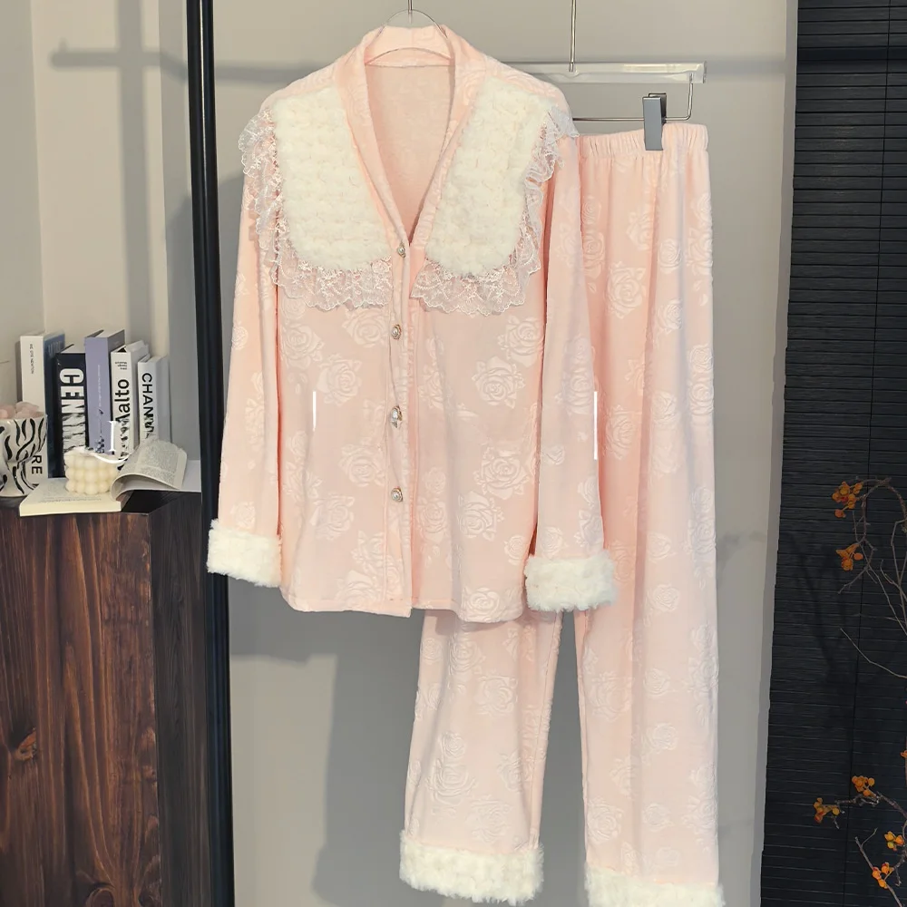 مجموعة ملابس نوم مخملية بأكمام طويلة من Sweet Rose...