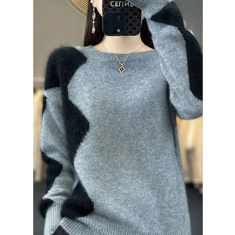 New Autumn and Winter Fashion Versatile Trend Colorblock Round Neck Simple Casual High Grade Temperament Women\'s Knitted Sweater