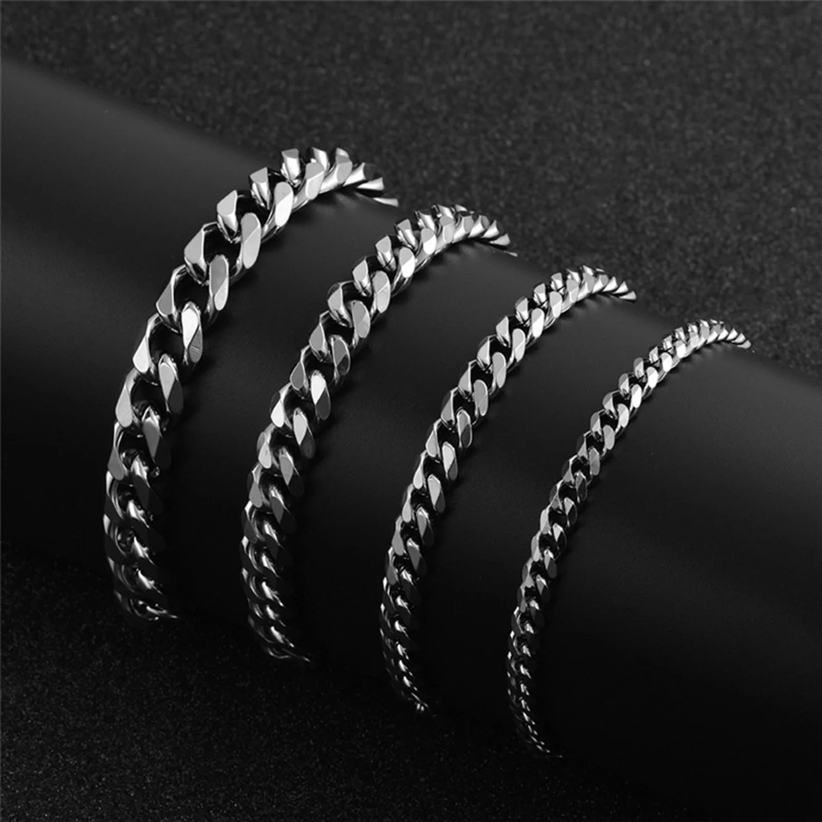 Bracciali in acciaio inossidabile di alta qualità per uomo colore bianco Punk Curb braccialetti a catena a maglia cubana sulla tendenza dei regali dei gioielli della mano