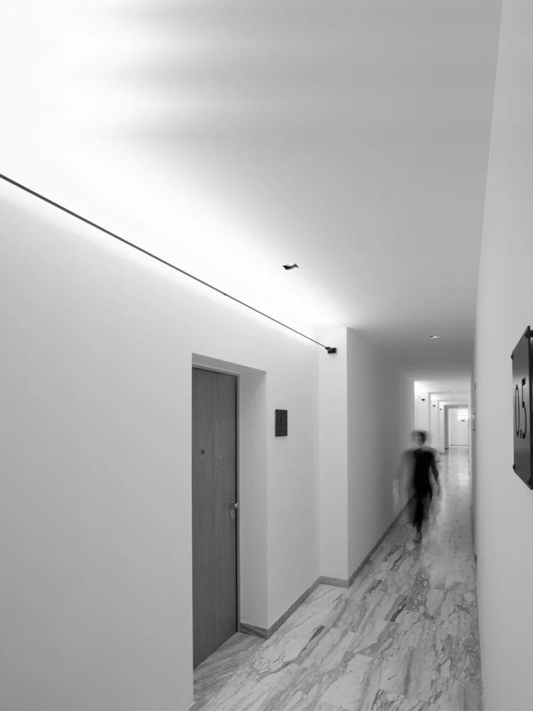 Slide image d9a8a52014564f67911d1ea877d0cf78