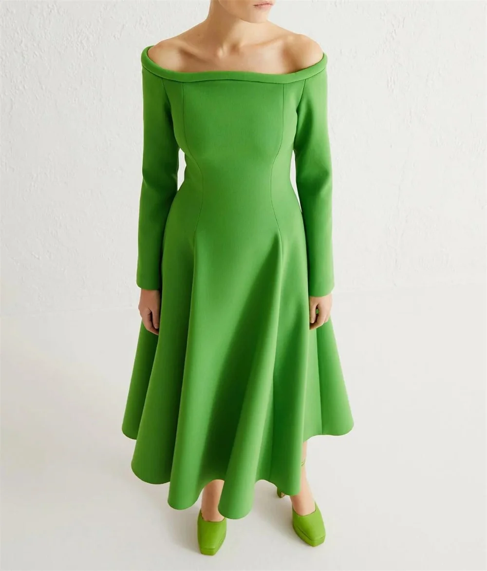 

Женское платье-миди с открытыми плечами, трапециевидного силуэта