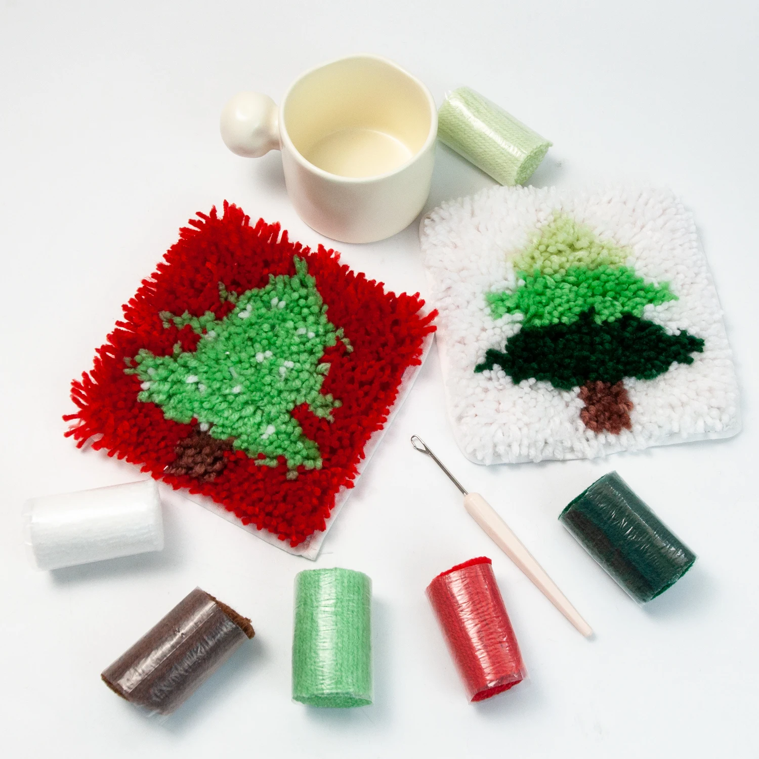 Kids’ Xmas Latch Hook Kit 1
