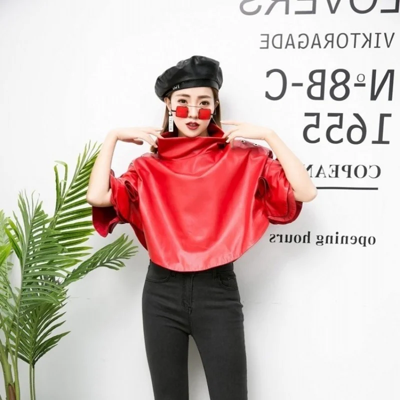 

Женская короткая куртка с рукавом «летучая мышь»