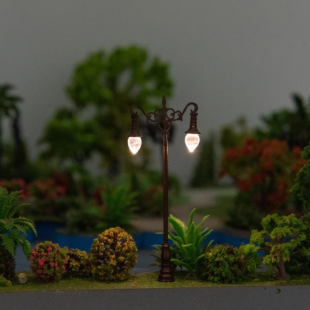 L38E 1/87 Realistic Street Light Micro Post Lights Dollhouse Garden Yard LED Dual-Head Lamp Kid’s Interactive DIY Kit 3V/12V 6