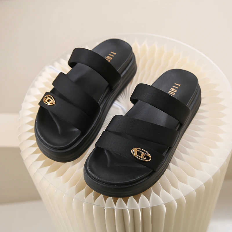 New Trend Women's Shoes Flat Women's Sandals Summer 2024 Thick Soles Soft Comfortable Non-slip Wear-resistant Outdoor Slippers