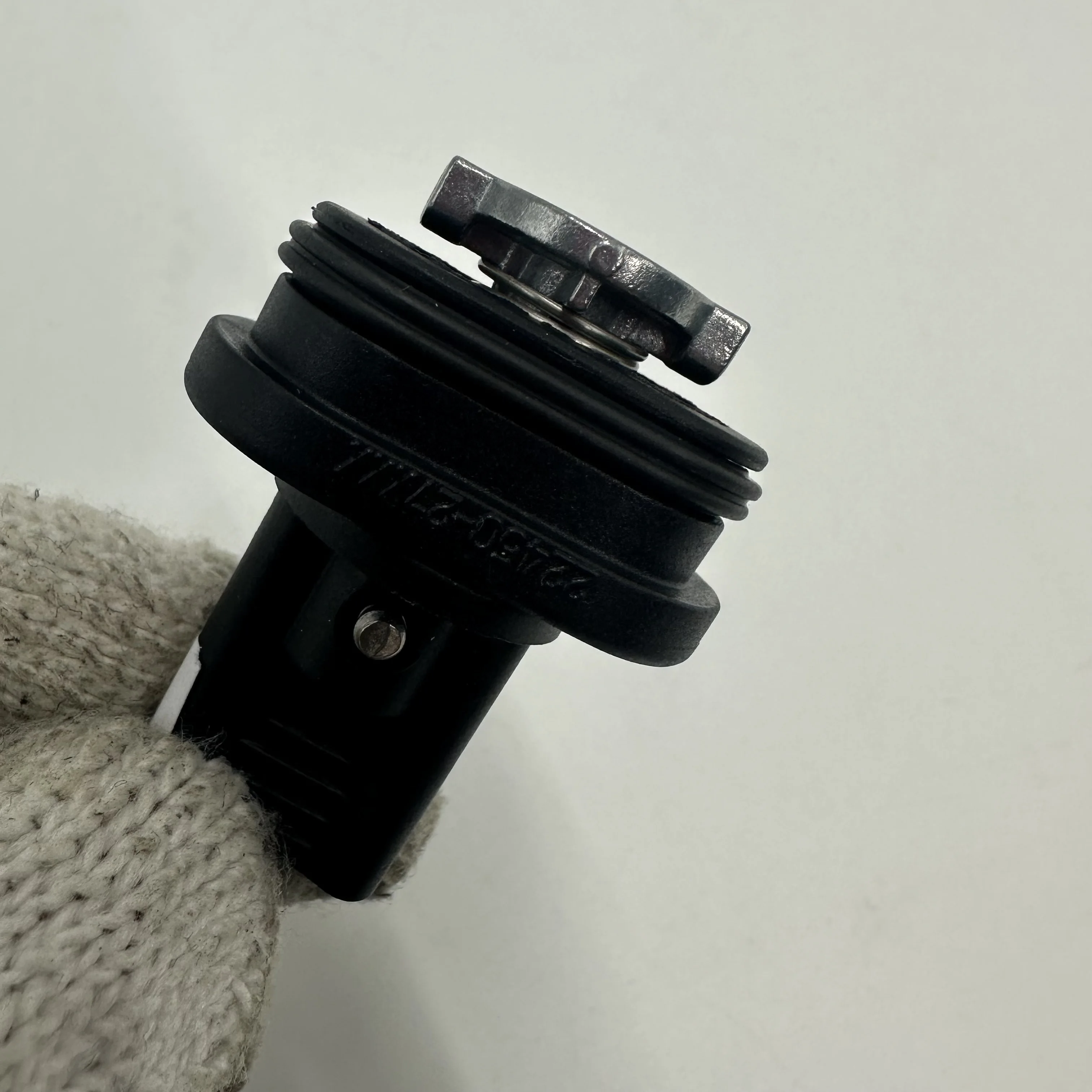 Original Injector Install Plug 22450-27003 2245027003 For Hyundai Santa Fe 2.0T D4EA Sonata Tucson Trajet ( 2000~2010 )