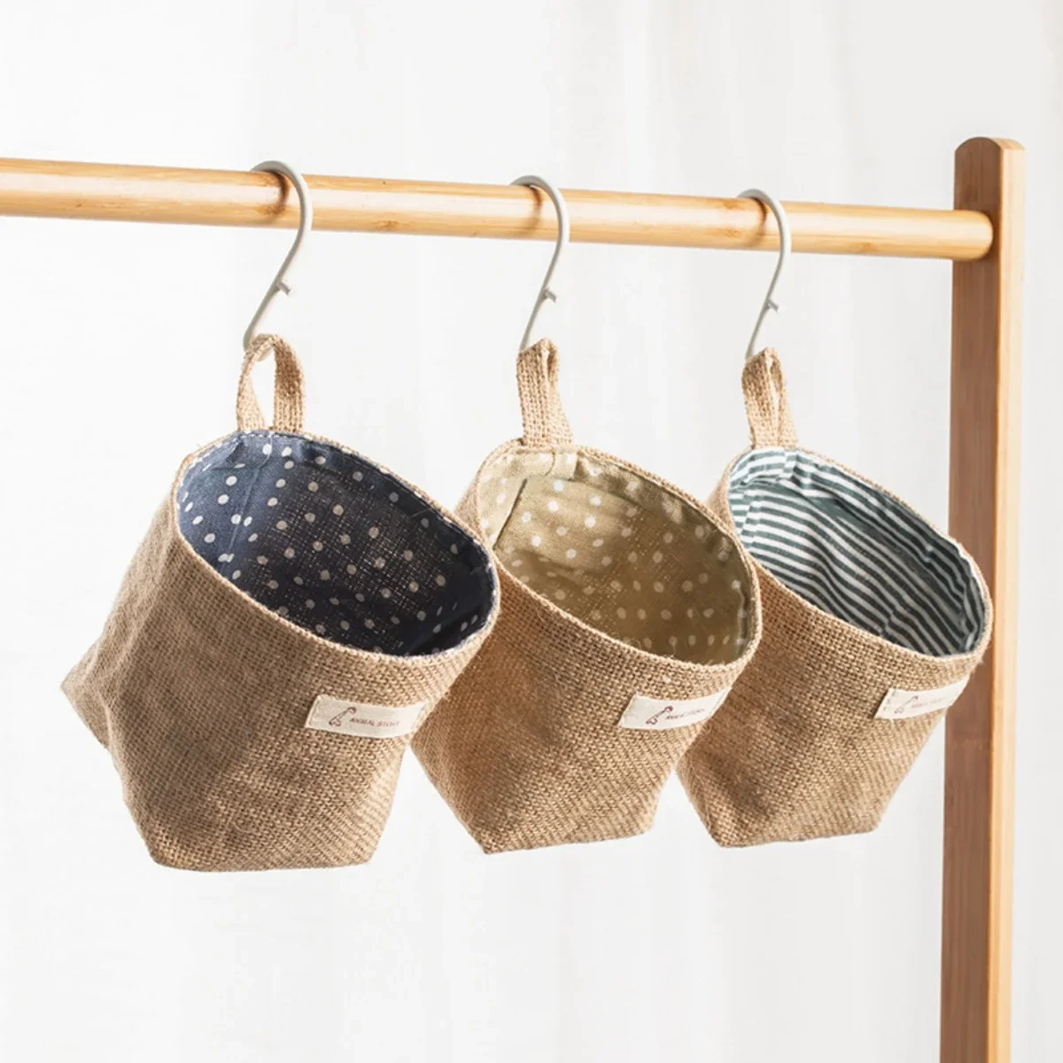 Description Picture 6 of item2pcs Wall-Hanging Storage Bags Cotton Linen Storage Basket Foldable Basket Family Organizer Box Decorative Bag (Color as Shown)