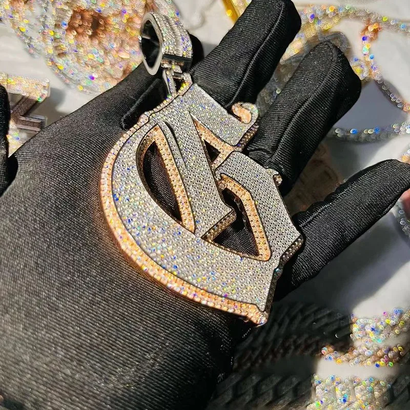 Louis Vuitton Lock It diamonds and gold ring