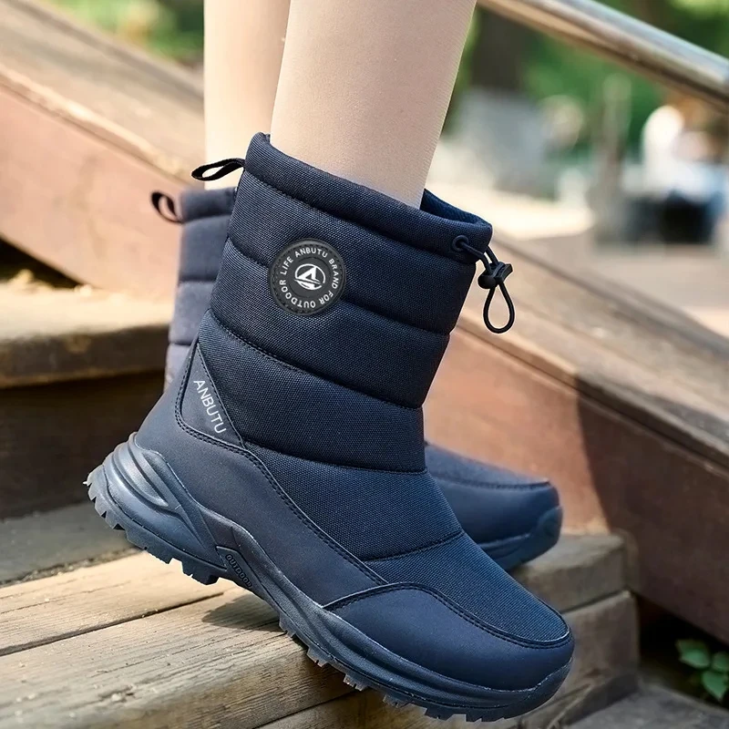 

Winter snow boots for women and men with high sleeves and plush insulation, outdoor waterproof and anti slip plush boots