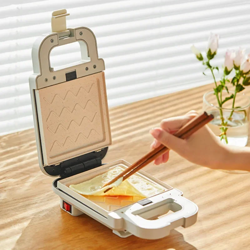 220V 600W Sandwich Machine Breakfast Machine Household Multi-functional Small Waffle Toaster Plus Waffle Plate