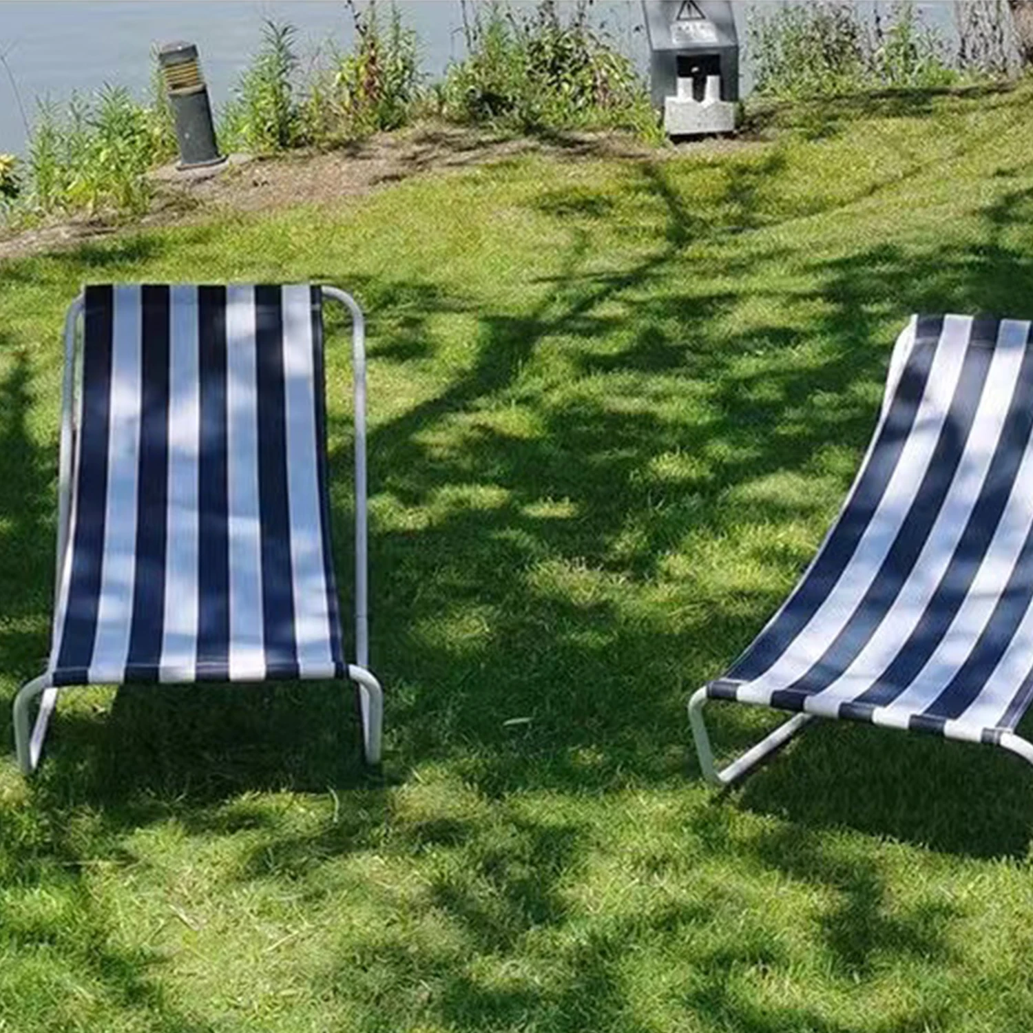 New outdoor camping beach chair, portable lounge chair, foldable simple nap bed, camping fishing leisure chair with storage bag,