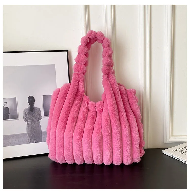 

Women Fuzzy Shoulder Bag Large Capacity Plush Tote Bag Handbag Hobo Bag for Travel Daily Shopping