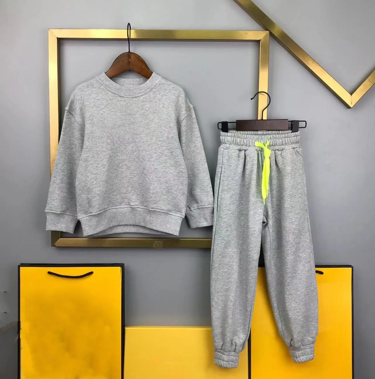 

2023 autumn and winter children's suit gray round neck sweatshirt + trousers boutique youth clothing suit 3 to 14 years old