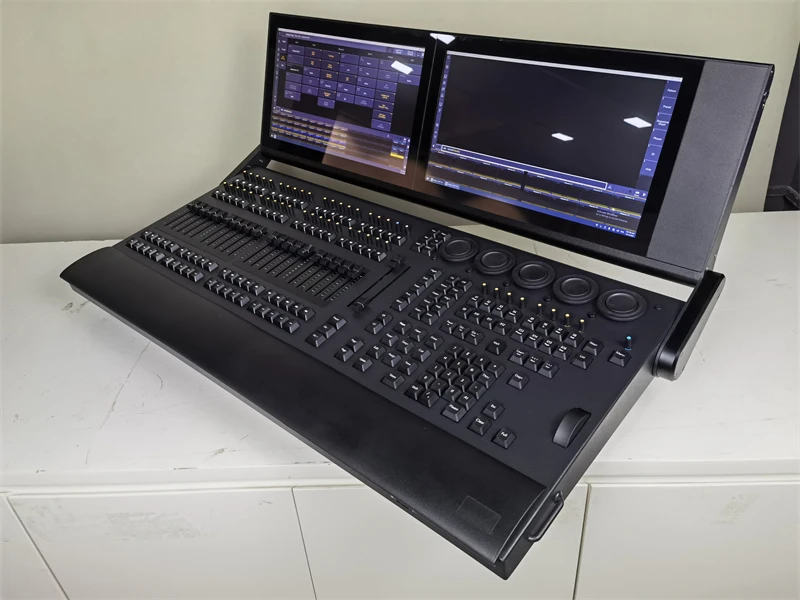 1 piece with flightcase Dual -screen MA3 onPC compact XT dmx console led stage l