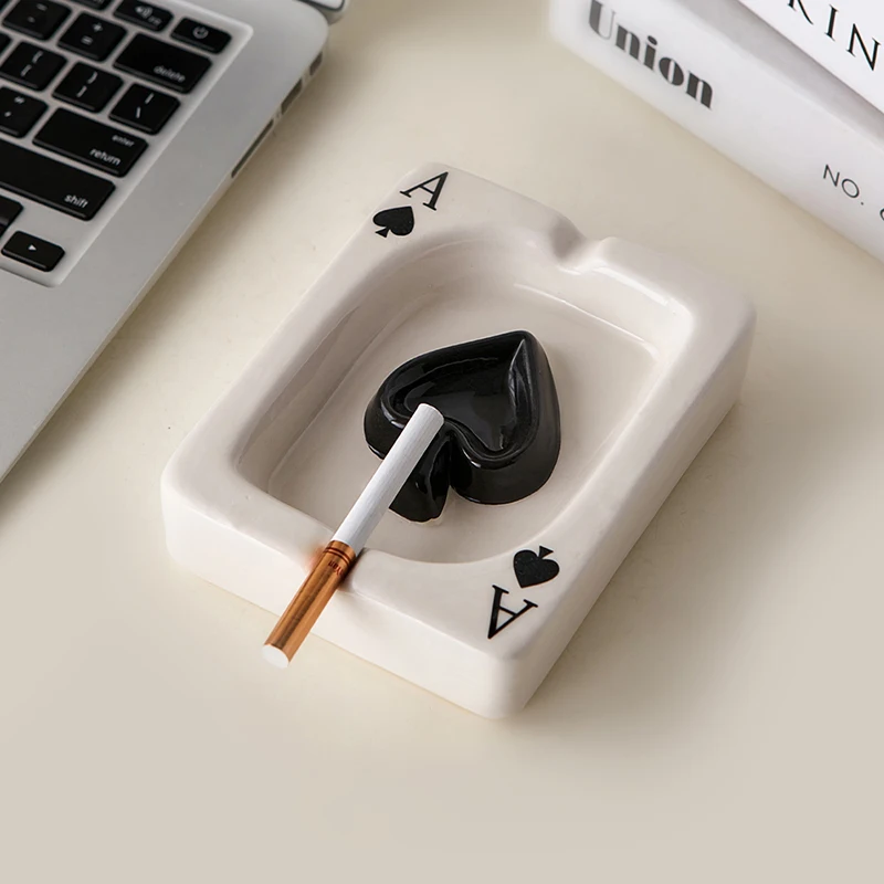 Playing Card Ashtray Home Decoration Modern Meeting Room Desk Ornaments Simple Smoking Accessories Decorative Ash Tray