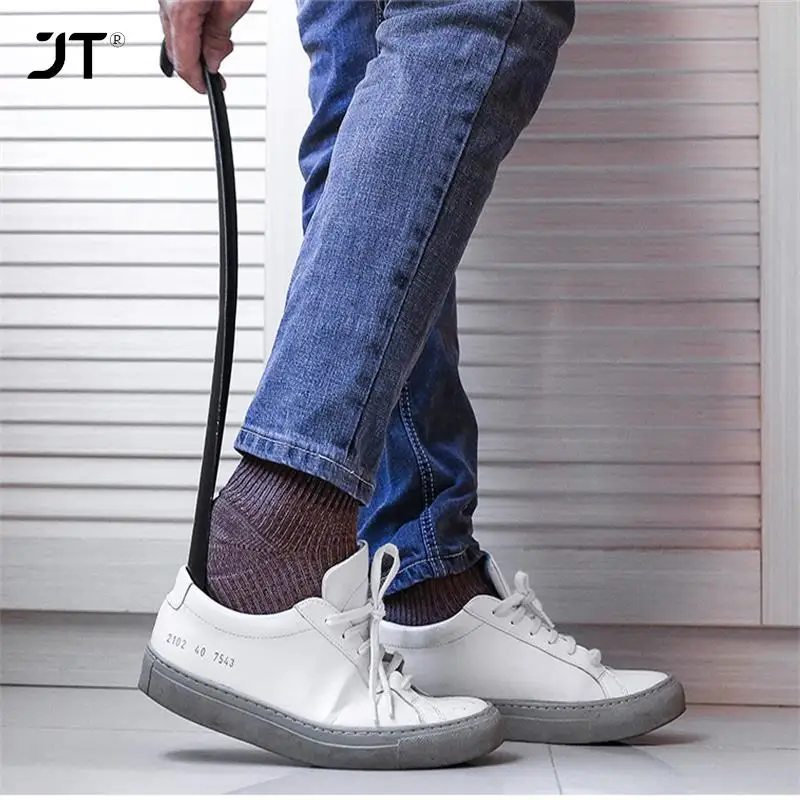 43.5cm Plastic Handle Long ShoeHorn Professional Shoe Horn Shoe Lifter Flexible Lifter Home Shoes Accessories Random color magnetic shoehorn