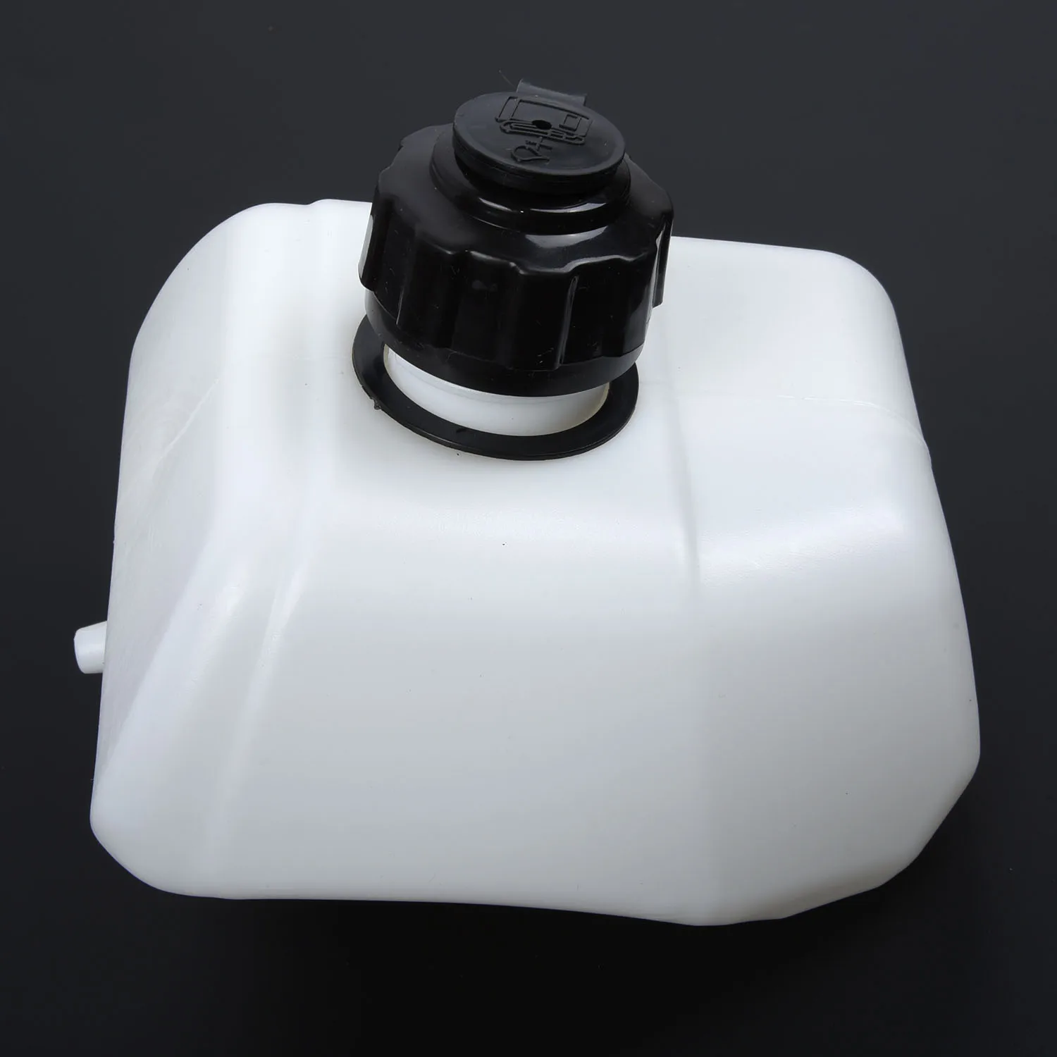 Sturdy Tank Compatible with Robin NB411 BG411 CG411 EC04 RBC411 49CC, Ensures Leak Free and Efficient Fuel Storage 1 Piece