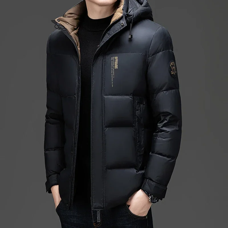 thumbnail image 1 of Chaqueta corta de plumón negra y dorada con gorro extraíble, ropa de diseñador para hombre, chaquetas casuales con relleno de plumón de pato para hombre, abrigo de invierno 2024 para hombre, 1 of 5