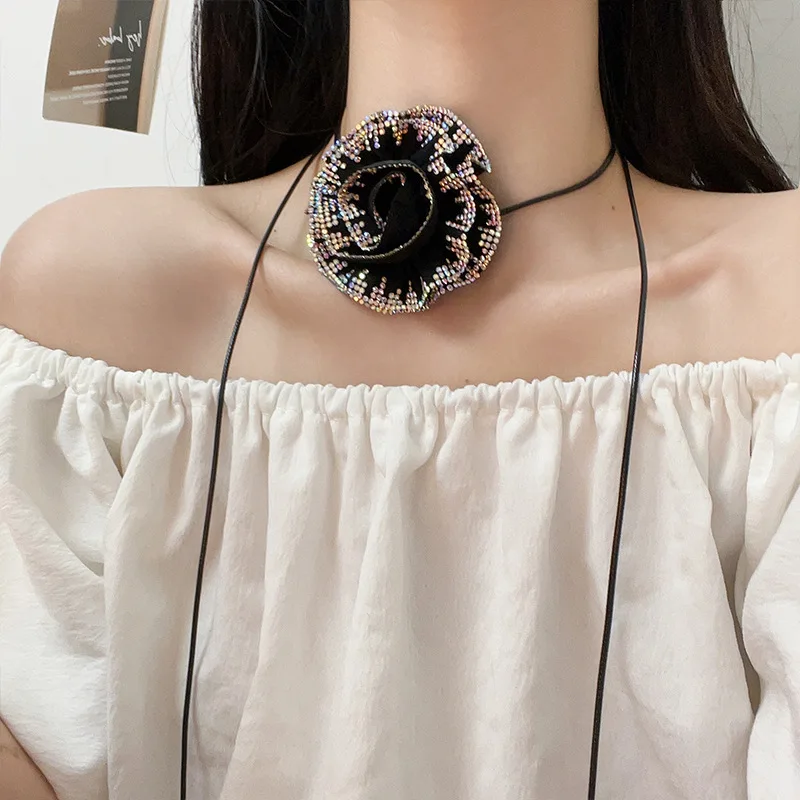 Flower Inlaid with Colored Diamonds Shiny Women's Necklace Sweet and Romantic Adjustable Strap Party Collar For Women Jewelry