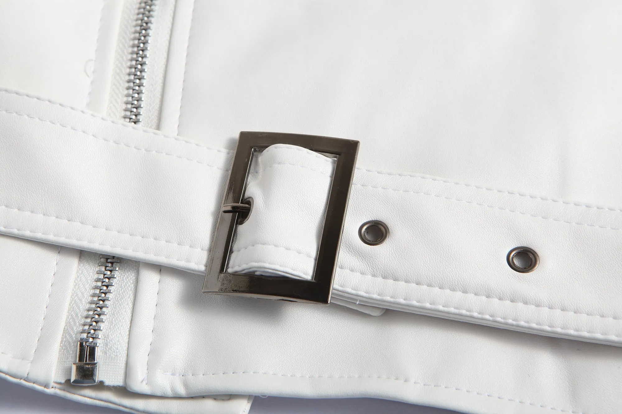 Men Slim White Leather Jackets Oblique Zipper Motorcycle Jackets New Men Outwear Moto Biker PU Leather Coats Size 4XL 5