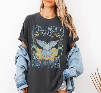 Fleetwood Mac Graphic Tshirt Music Tee Rock Band Shirt Retro Music Tee Rock Music Lover T-shirt Vintage Band Shirts Shirt 1