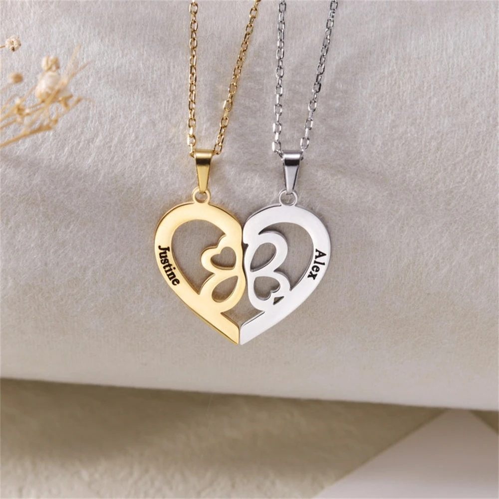 

2pcs Personalized Four Leaf Clover Name Necklace Sets Best Friends Jewelry Friendship Gift Custom Puzzle Charm Korean Fashion