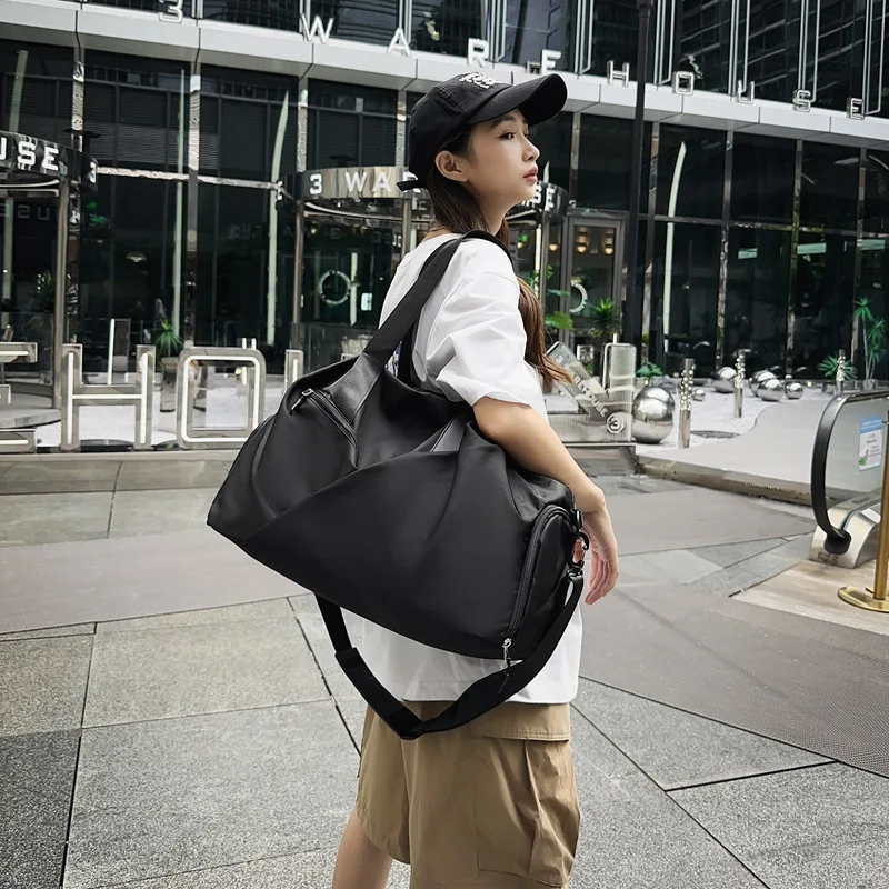 2024 New Women Travel Men's Short Distance Travel Carry on Luggage Bag Women's Large Capacity, Dry Wet Separation Fashionable