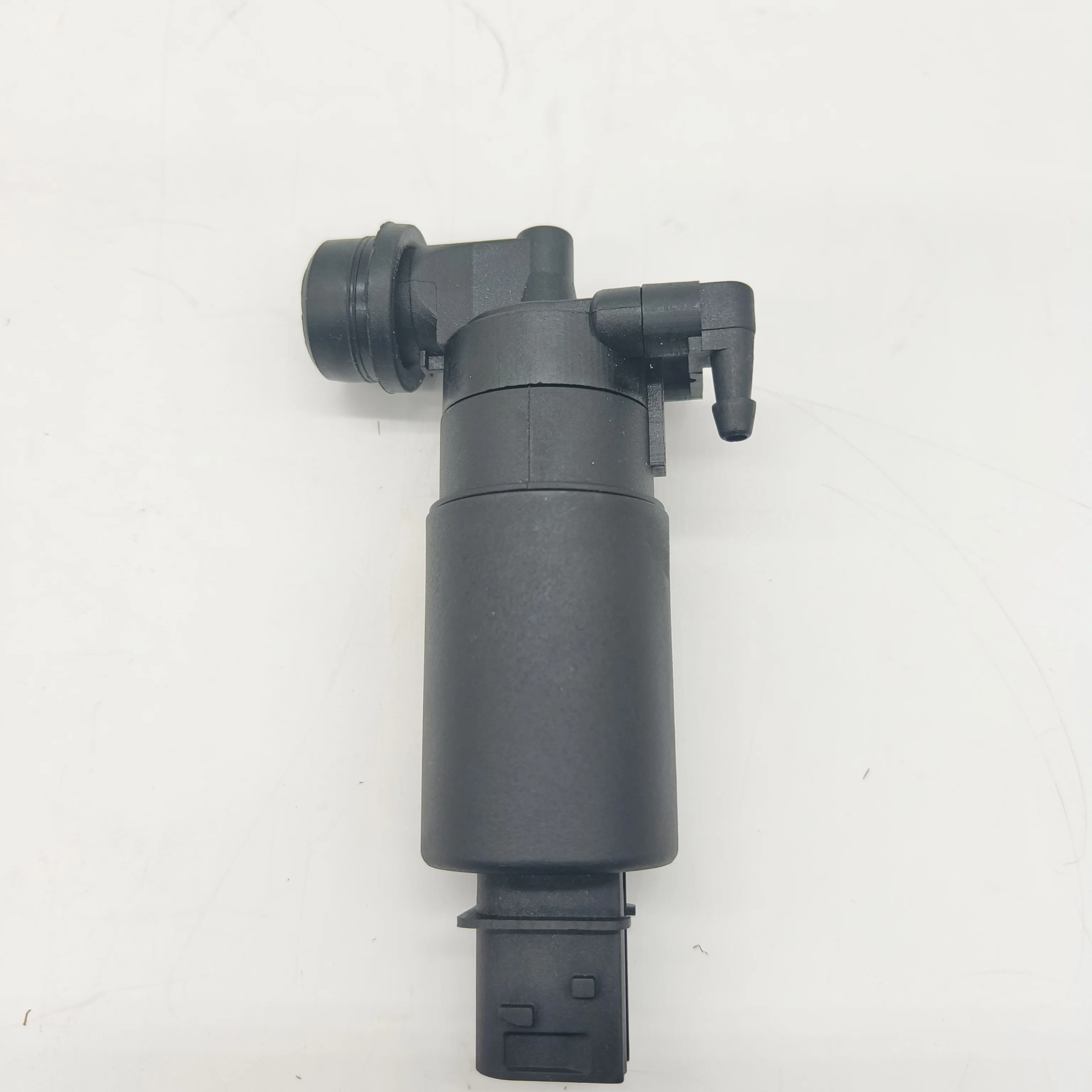 Spare Parts for Volvo Trucks VOE 84081002 Window Washer Pump