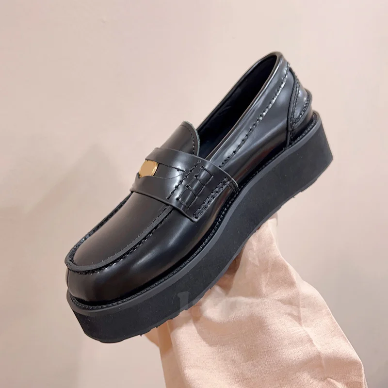 

Female Flat Shoes Summer Walk Show New Style Round Head Patchwork Upper Ladies Flat Shoes Retro Classics Loafers