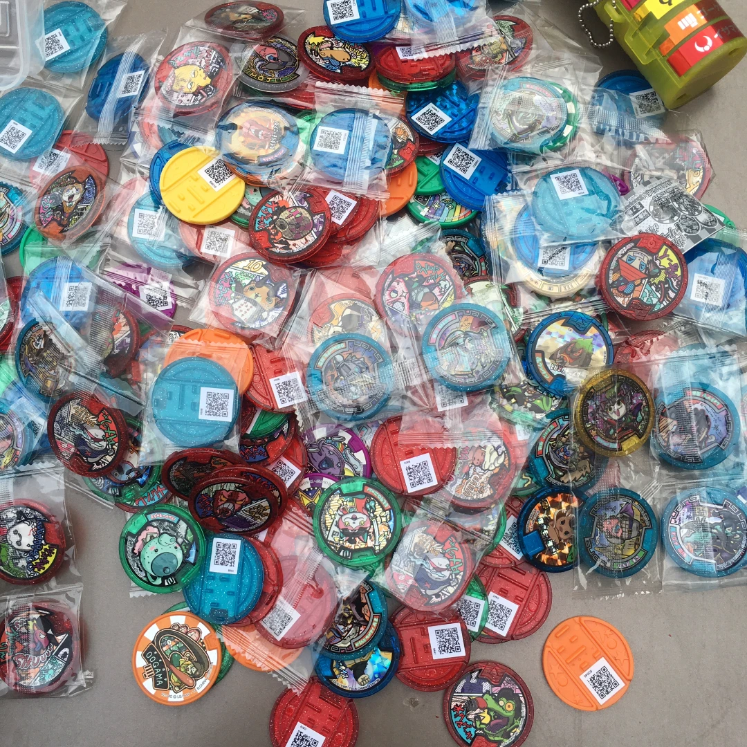 Bandai Genuine Yo-Kai Watch Action Figure Yo-Kai Badge Edizione Limitata Più Stili Flash Card Giocattoli Per Bambini